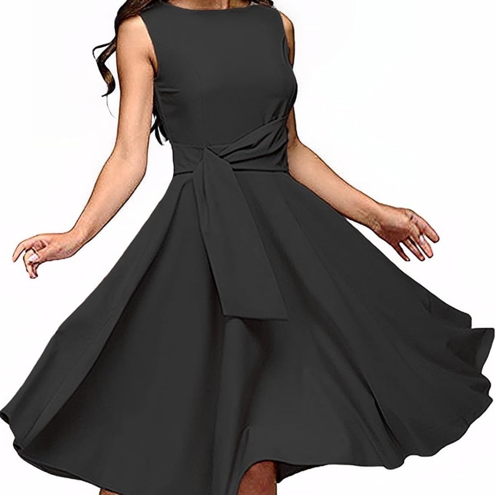 Elegant Black Sleeveless Dress